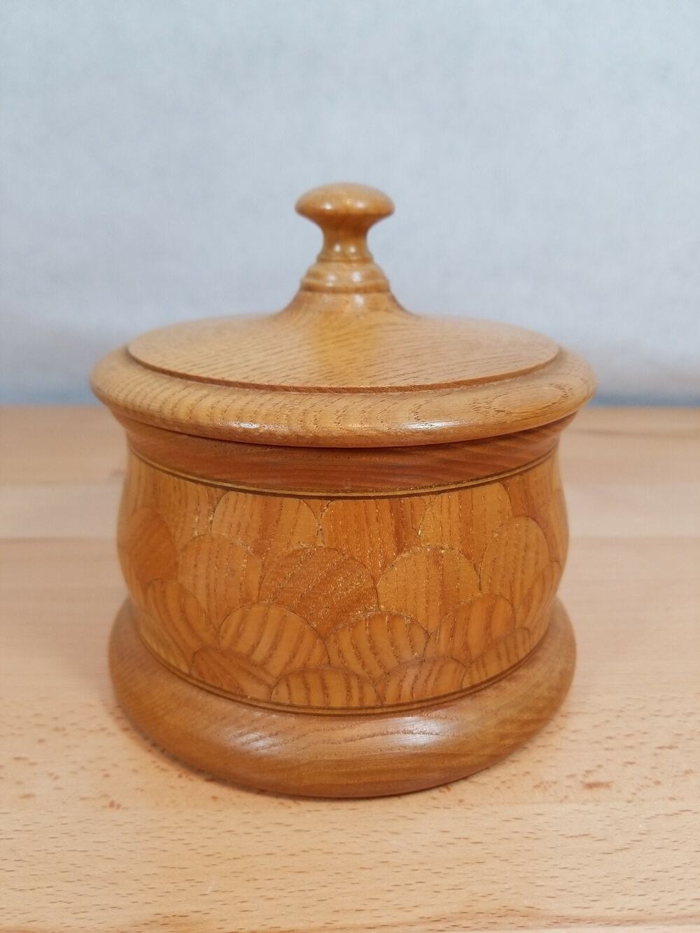 Vintage Wooden Urn Ginger Tobacco Tea Jar Bowl Scalloped Design with Lid